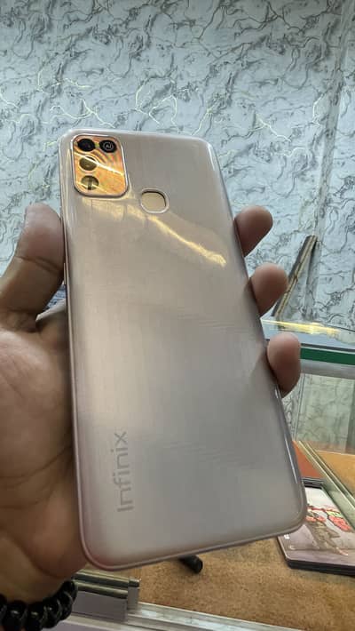 Infinix Hot 11 play
