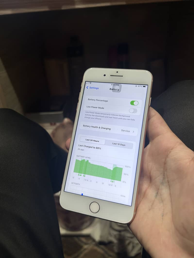 Apple iPhone 8 Plus 1