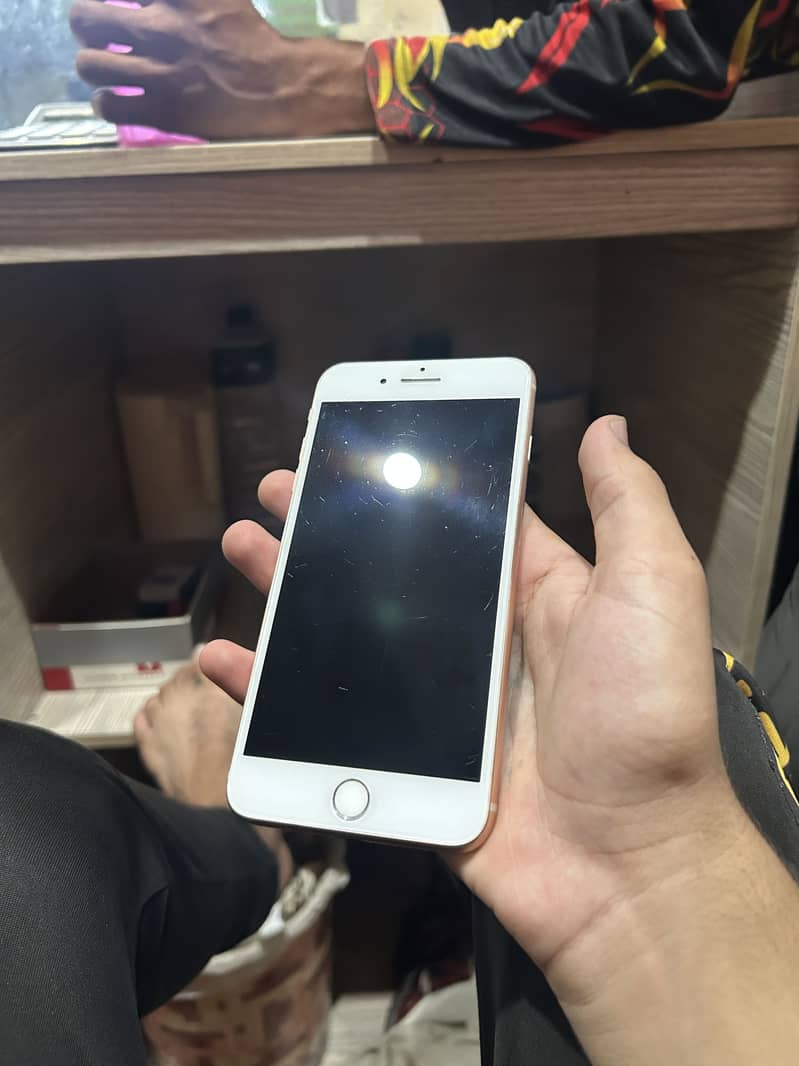 Apple iPhone 8 Plus 8