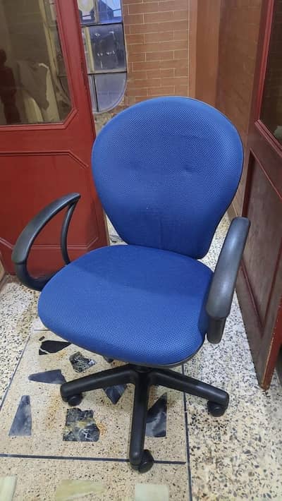 REVOLVING CHAIR . . PURPLE COLOR NEW CONDITION