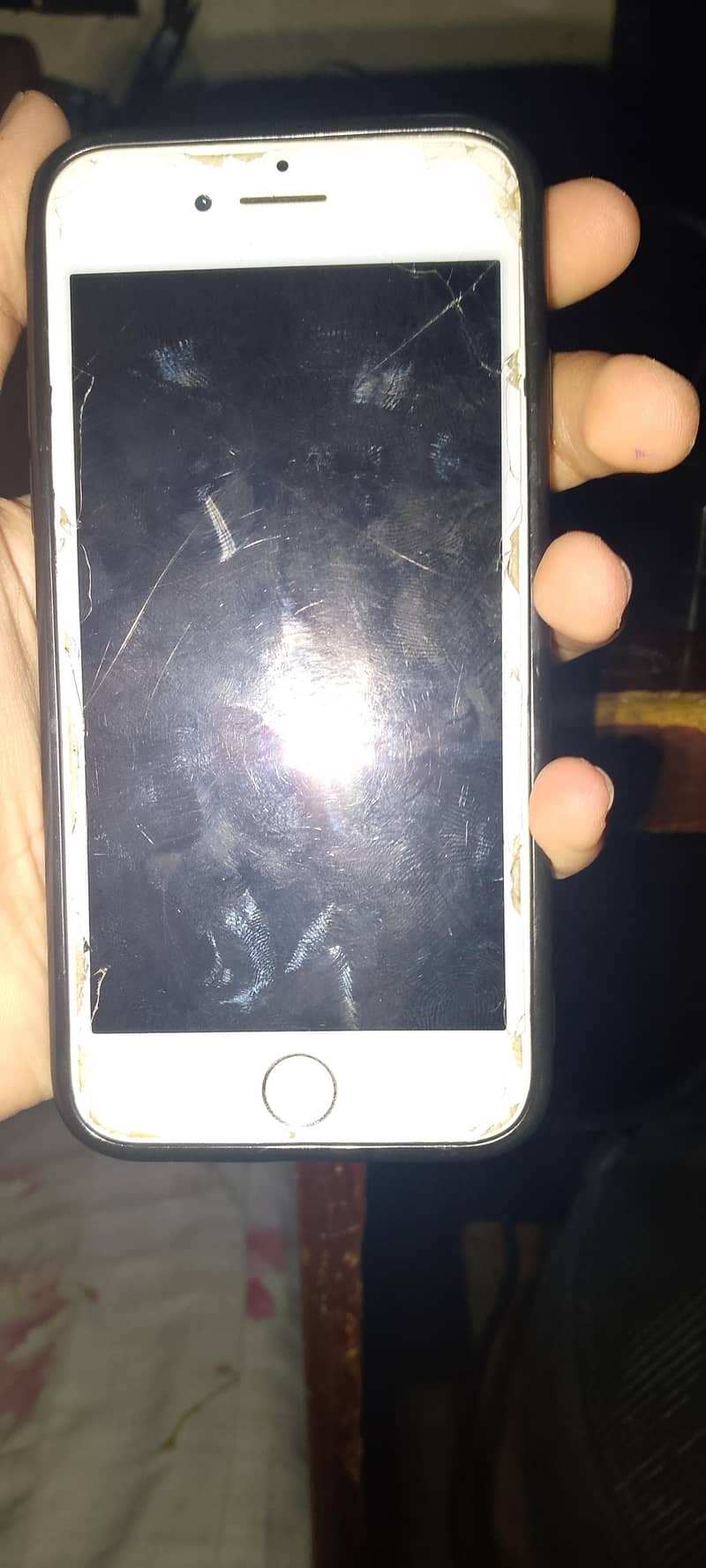 Apple iPhone 7 0