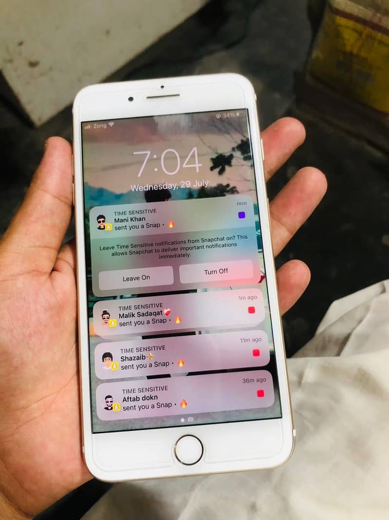 Apple iPhone 7 Plus 2