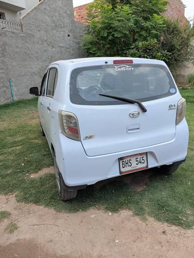Daihatsu Mira 2015
