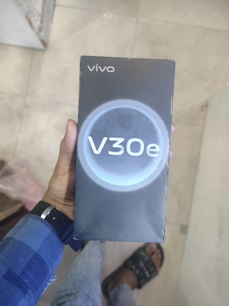 V30 e Official PTA with box charger 2