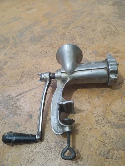 Meat grinder