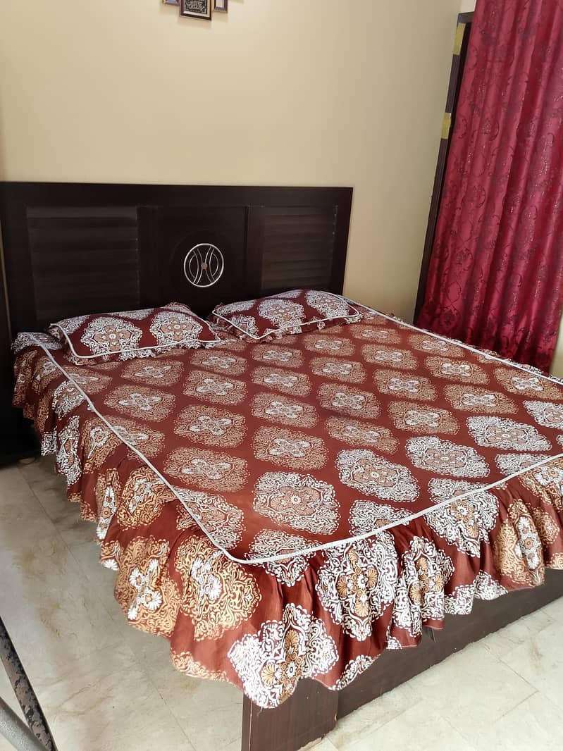 bed  dressing and divider 2