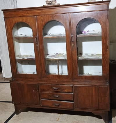 crockery cabinat
