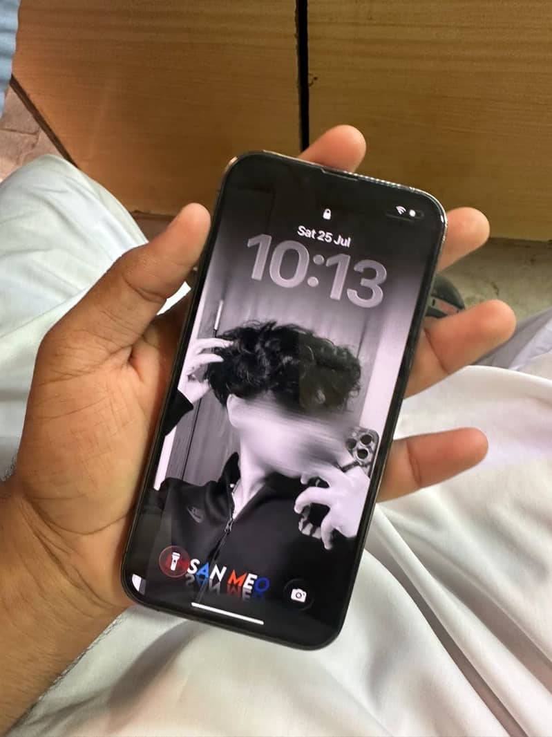 Apple iPhone 13 Pro 1