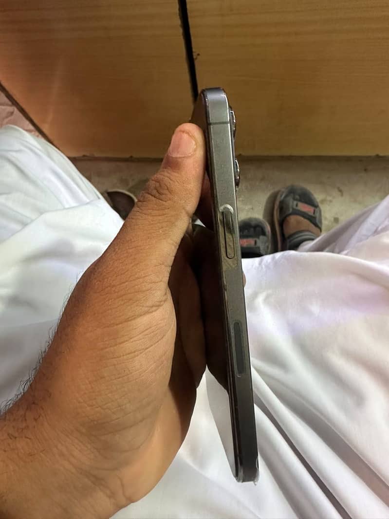 Apple iPhone 13 Pro 3