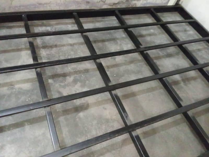 Iron bed 1