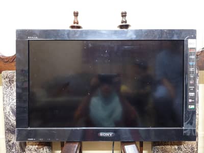 Sony BRAVIA 26" HD LCD TV (KLV-26BX310) - Like New / Original Wrap