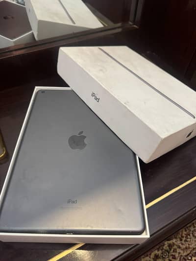 Apple iPad 8th Gen - 128GB