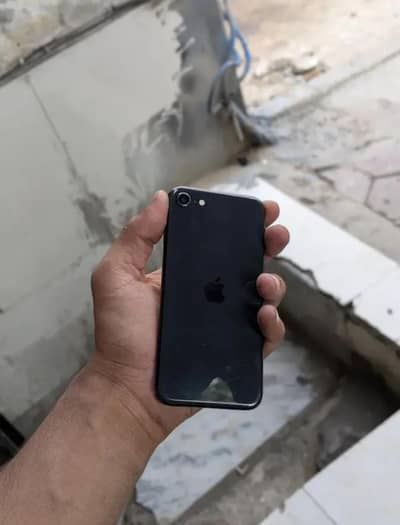 Apple iPhone SE