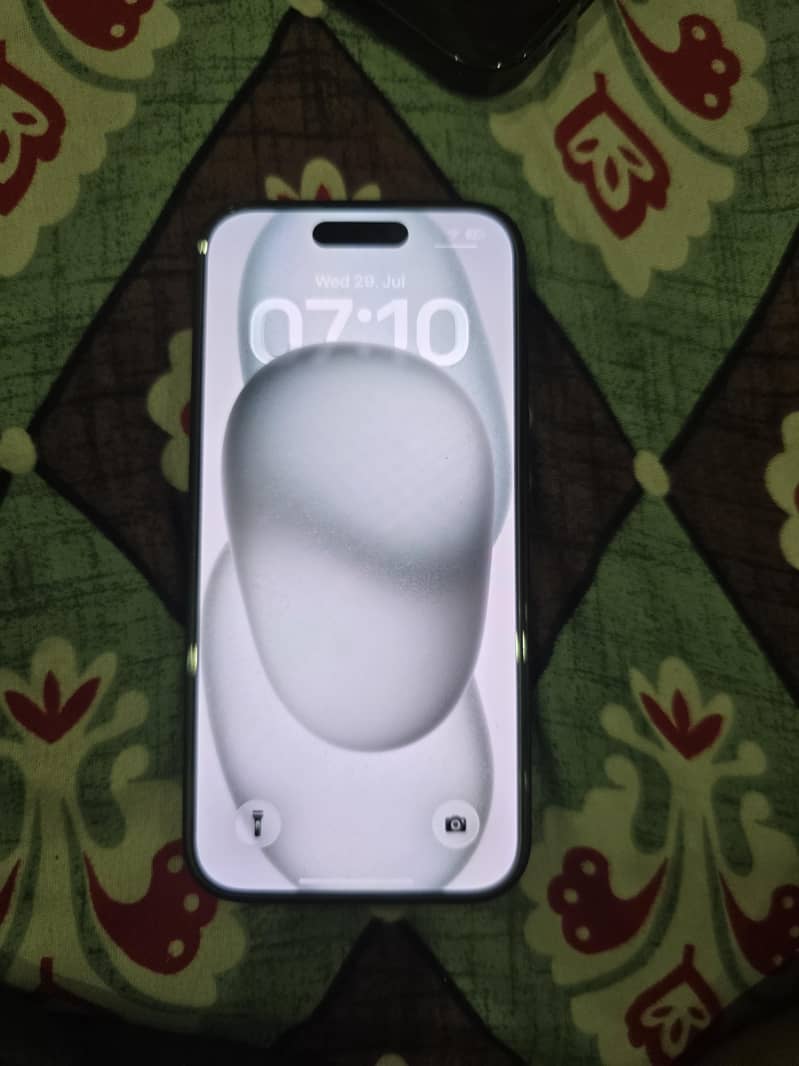 Apple iPhone 15 1