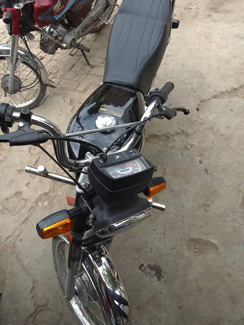 cd70 motorcycle 1