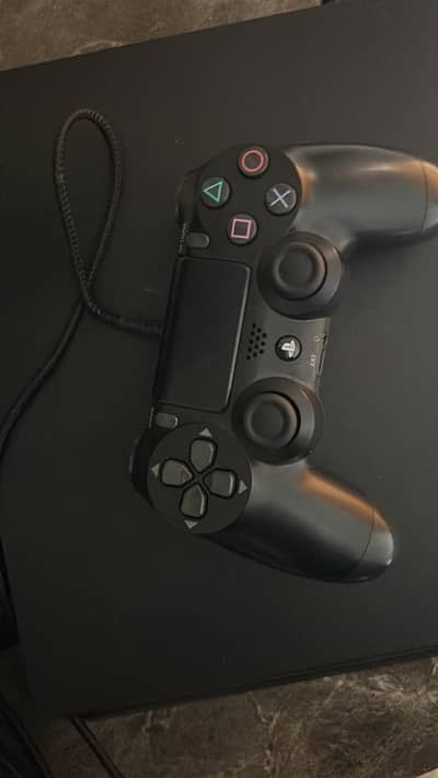 PS4 Slim J. B