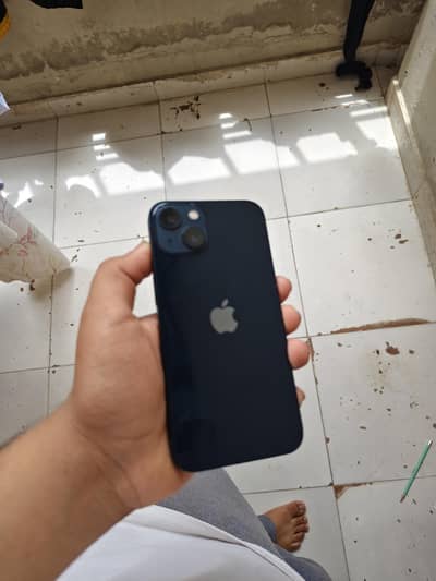 Apple iPhone 13