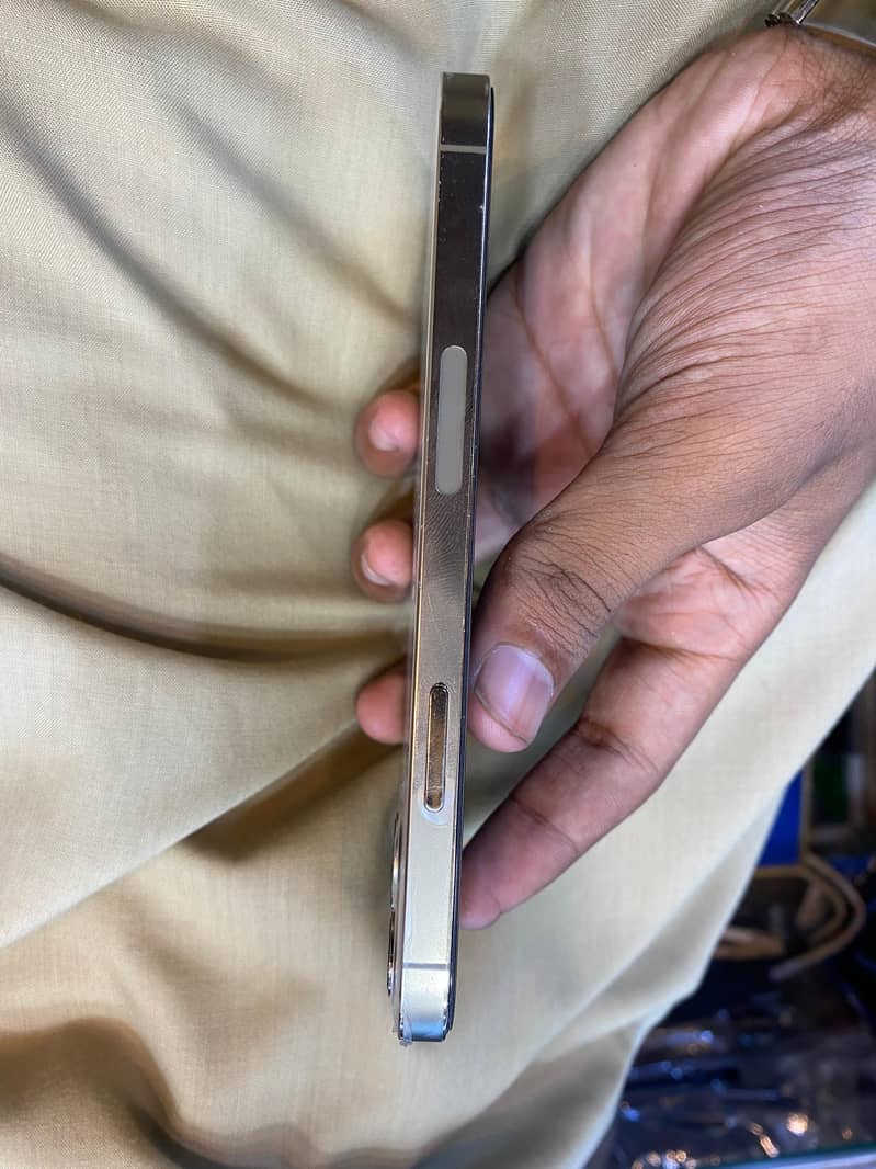 iphone 12pro 1