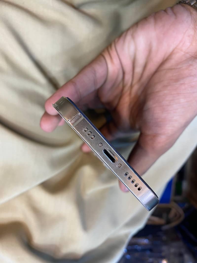 iphone 12pro 5