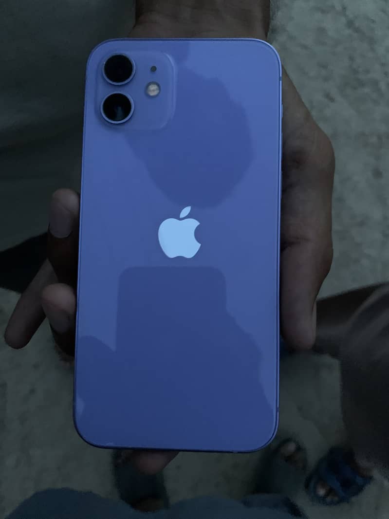 Apple iPhone 12 6