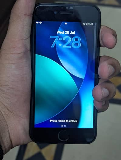 Apple iPhone SE