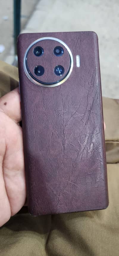Tecno Spark 20 Pro Plus (8+5/256)