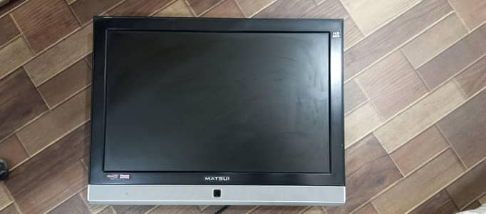 Matsui LCD perfect for computer or cctv or cabling use 10/10 condition