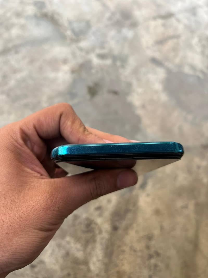Dcode Bold 3