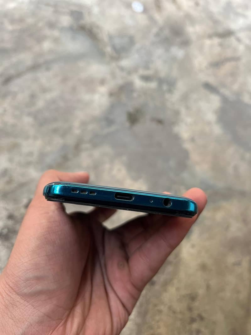 Dcode Bold 4