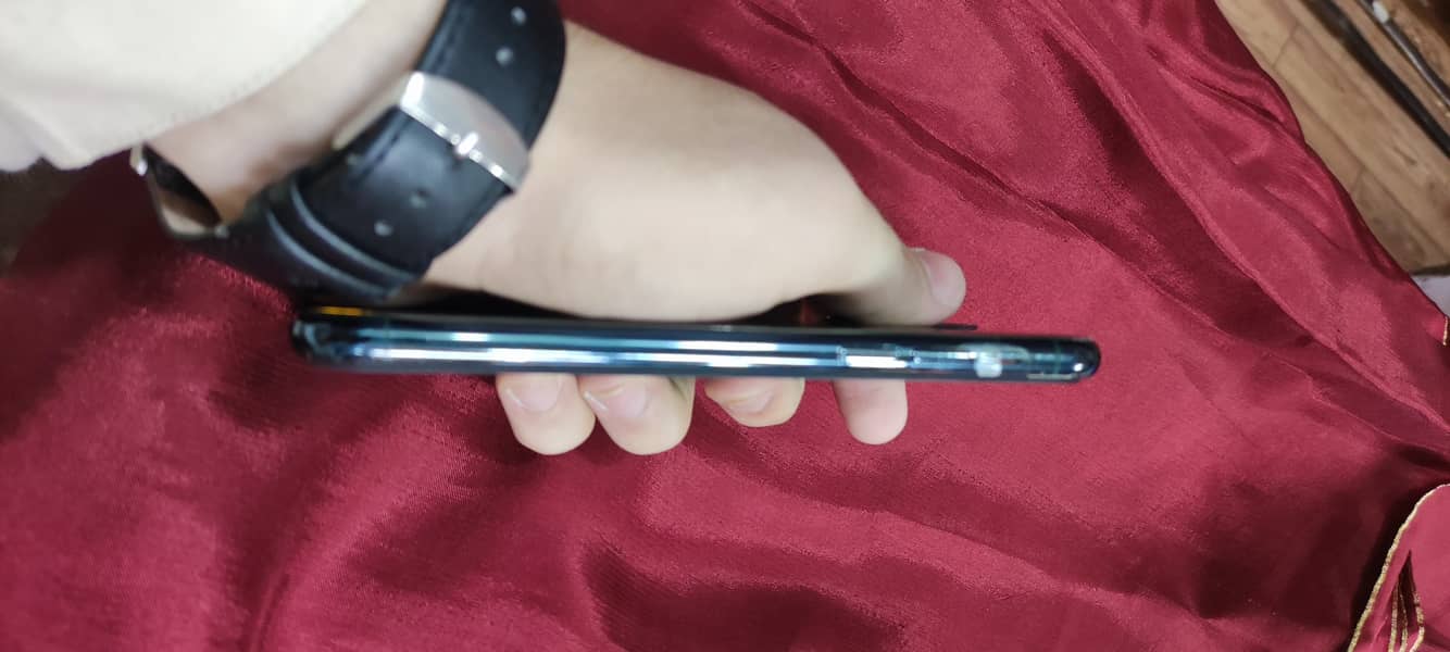 Apple iPhone 11 Pro 5