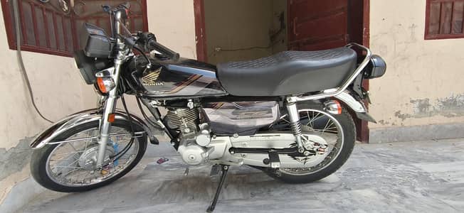 CG 125S SILVER EDITION