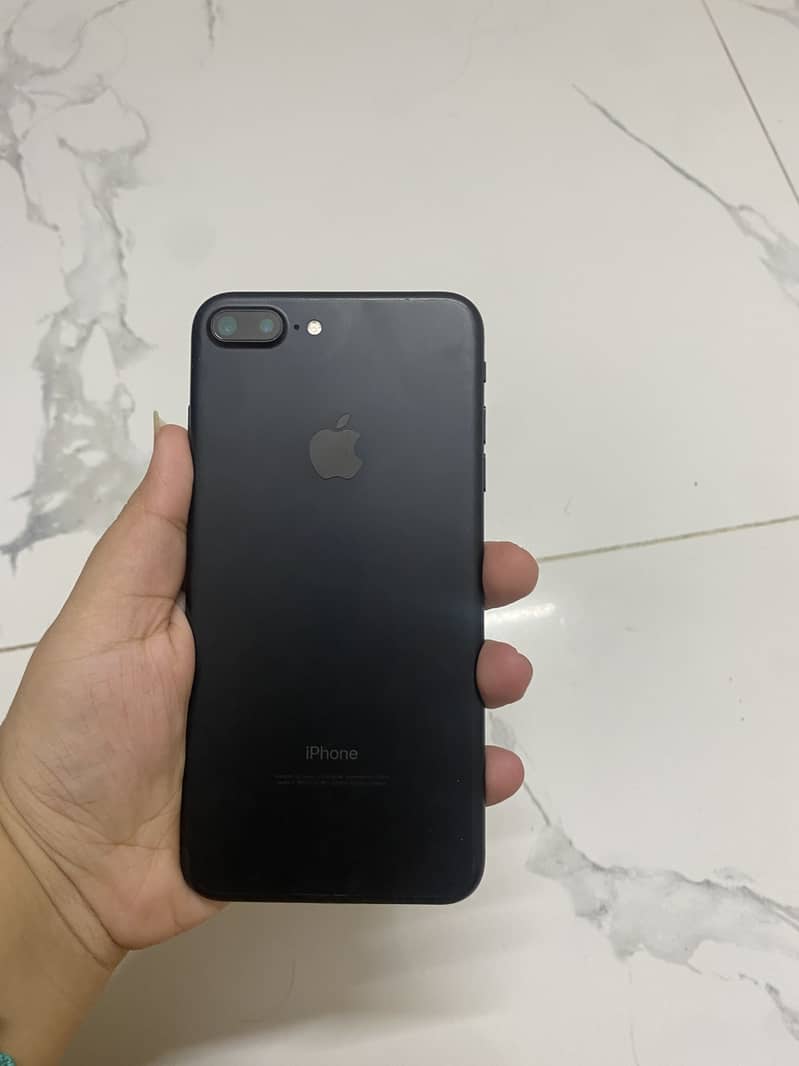 Apple iPhone 7 Plus 5