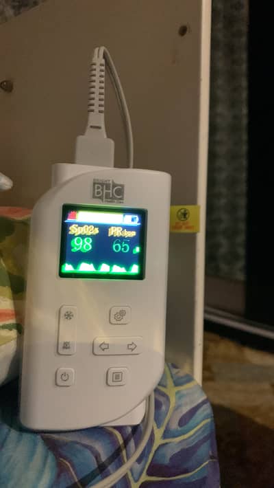 Pulse oximeter / heart rate