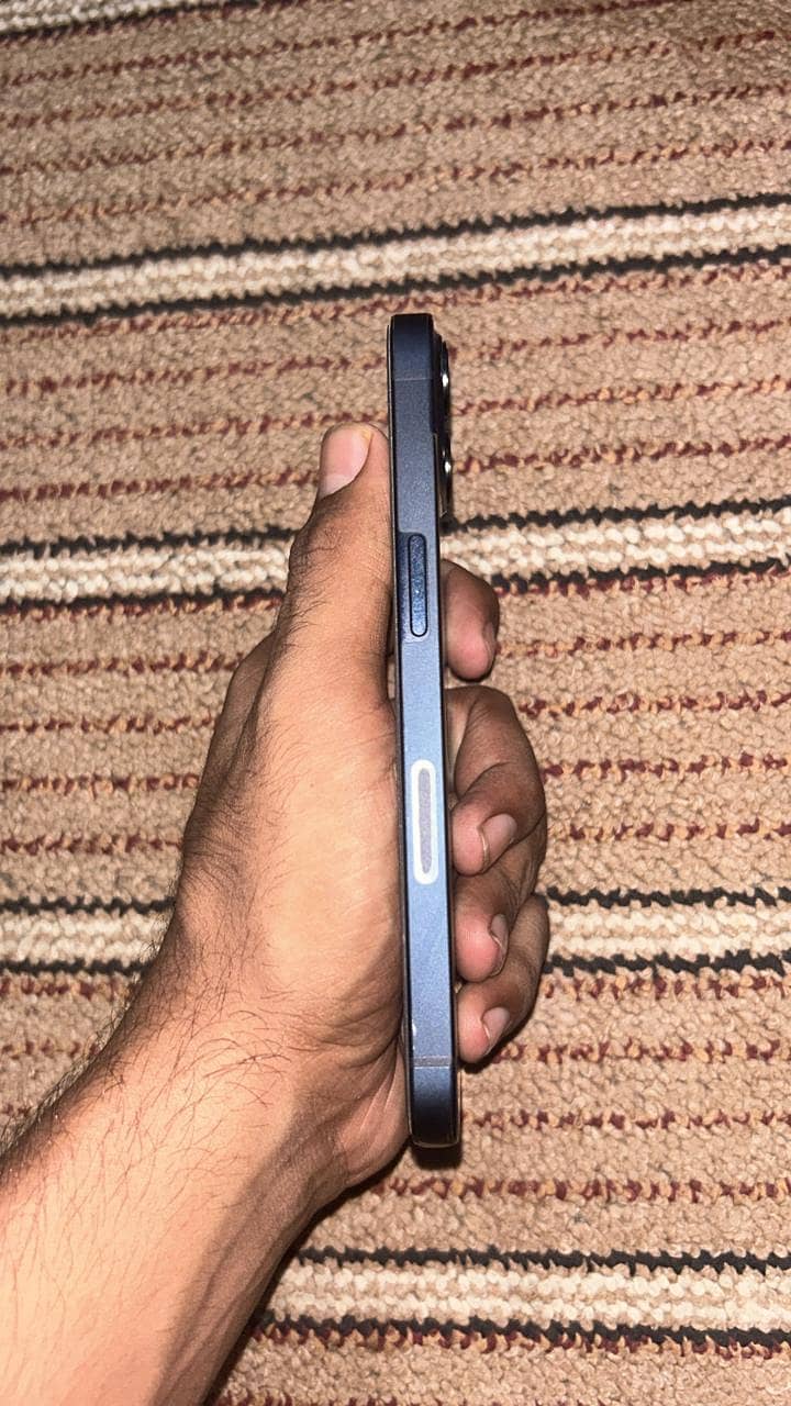 Apple iPhone 13 3