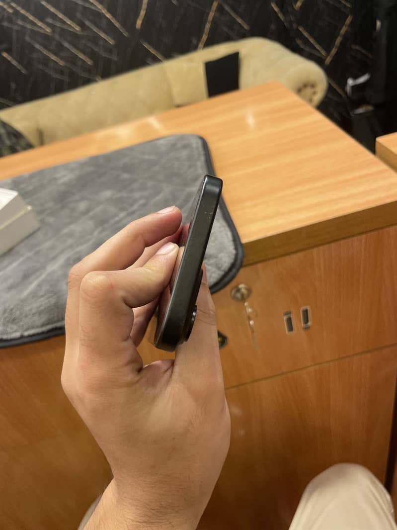 Apple iPhone 15 3