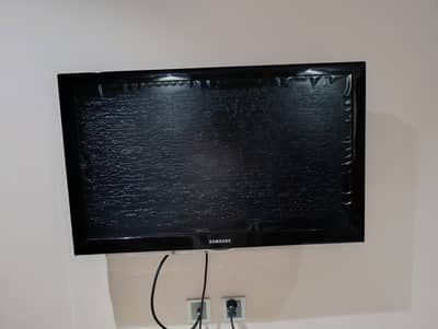 Samsung 43 inches lcd