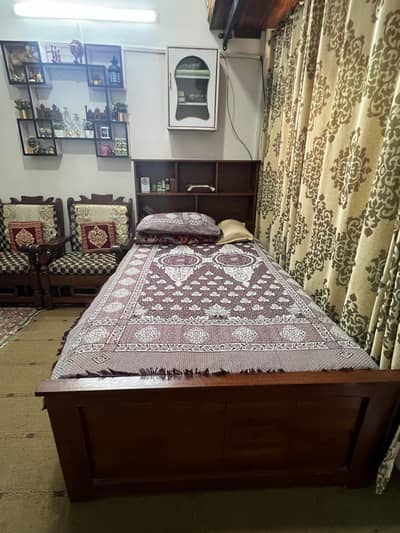 2 single beds + Dressing
