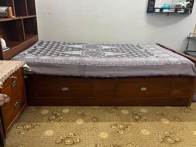 2 single beds + Dressing 1