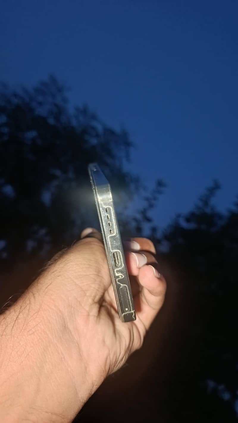 Infinix Note 40 5