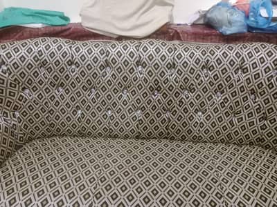 5 seatrr sofa for sale in good condition  in 25k price