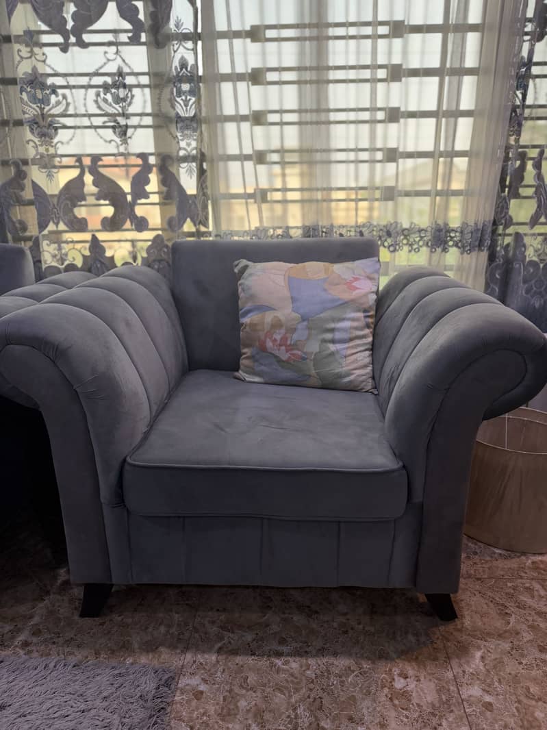 7 seater Sofa Set 0