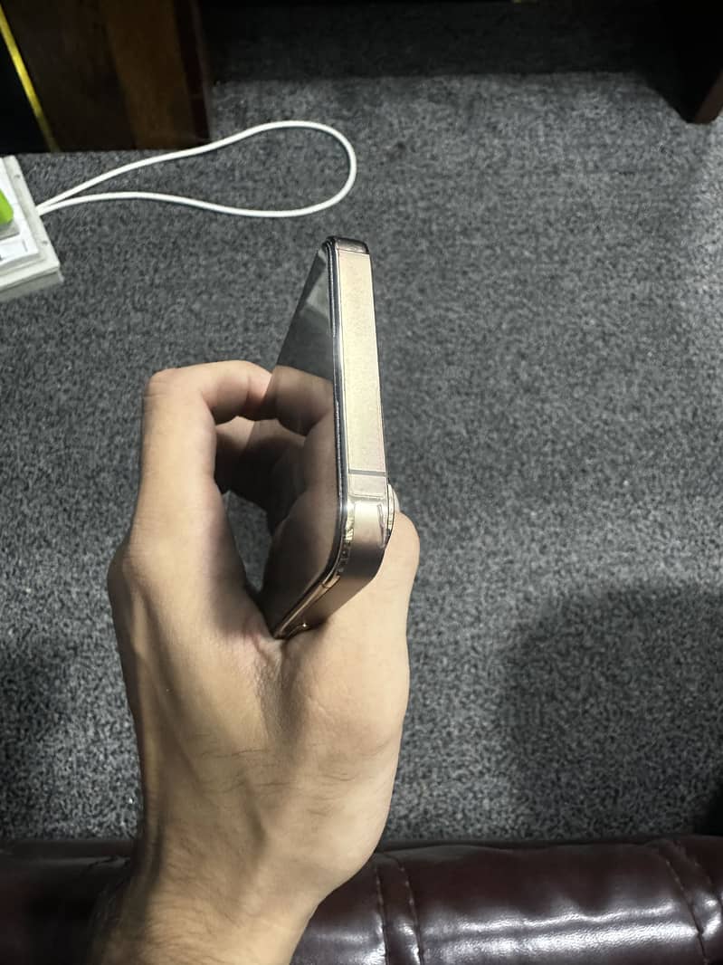 Apple iPhone 13 Pro 3