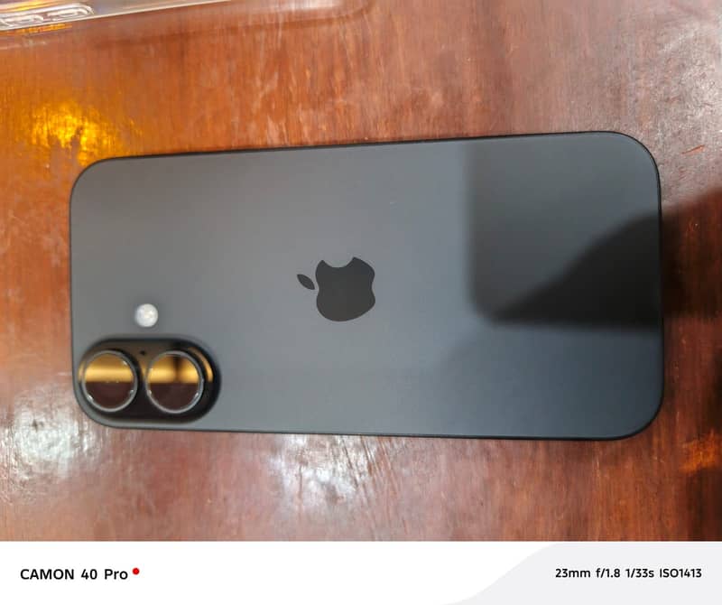 Apple iPhone 16 0