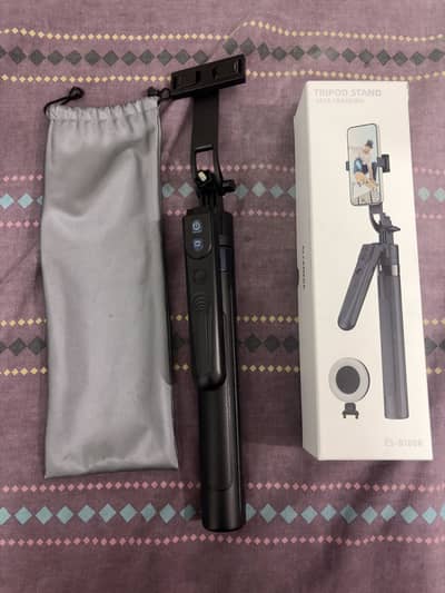Face tracking tripod stand ES-B180K