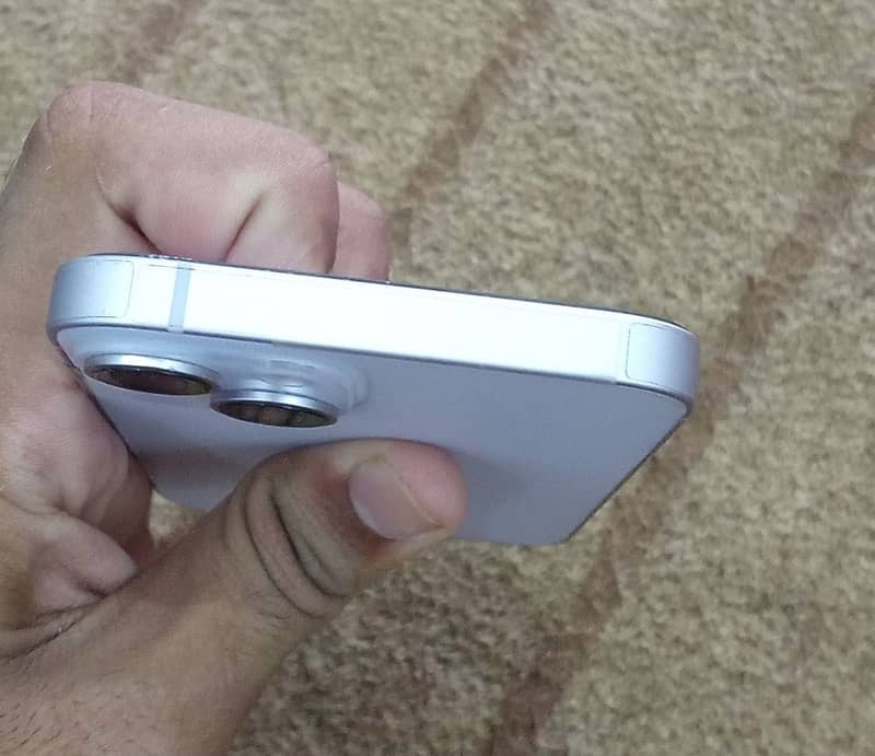 Apple iPhone 14 5