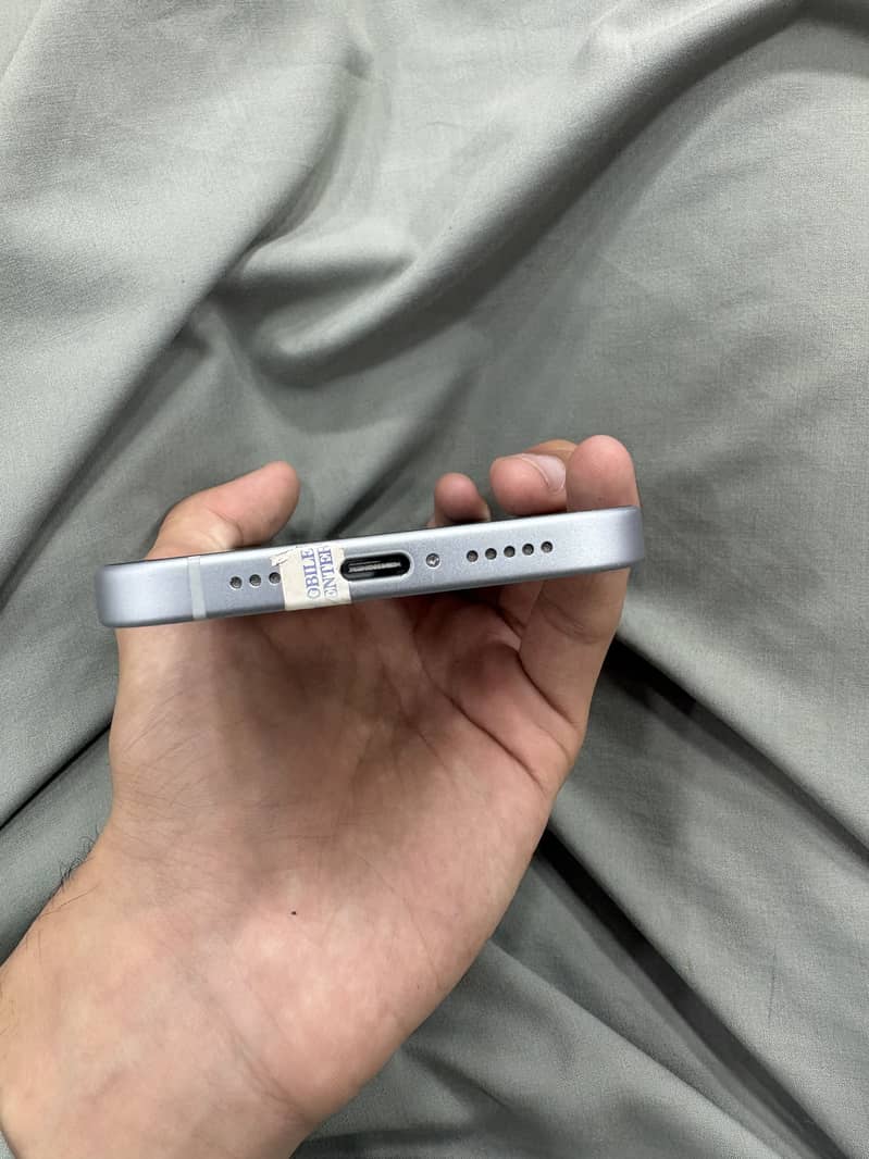 Apple iPhone 15 3