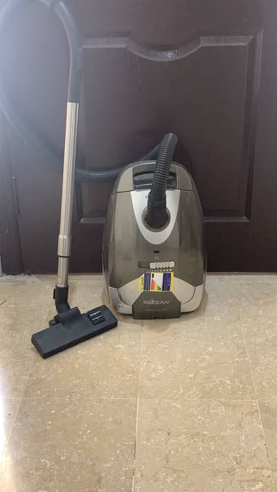 Vacuum Cleaner – Excellent Condition | Fully Working | Rs. 15,000