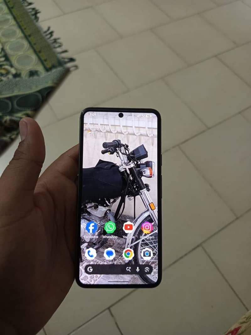 Google Pixel 8 3