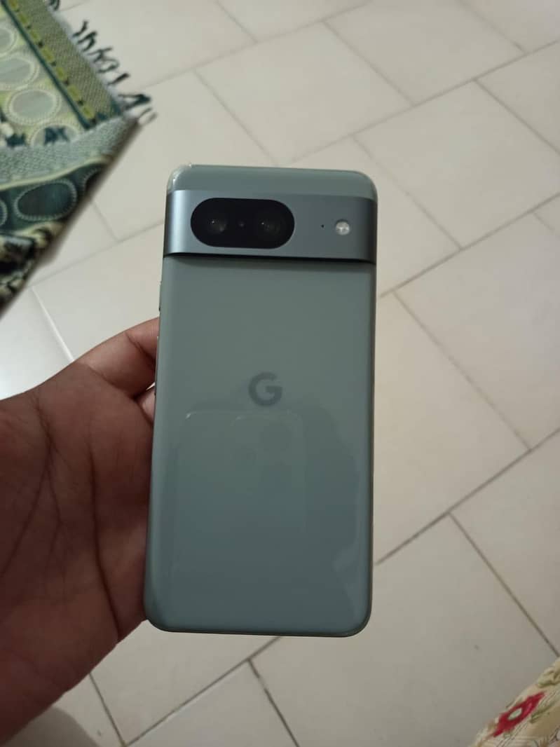 Google Pixel 8 6
