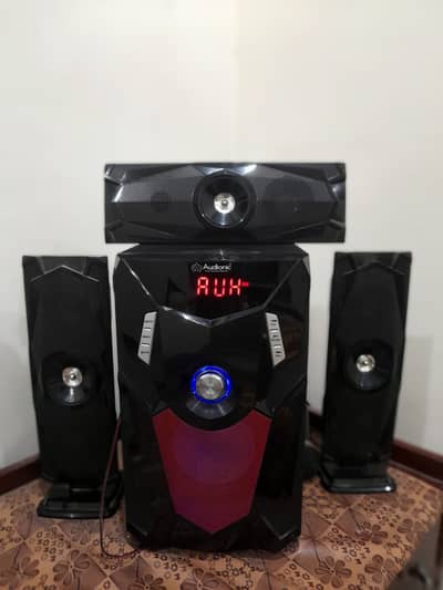 Audionic BT-900 Blue Tune 3.1 Speaker System - Excellent Condition